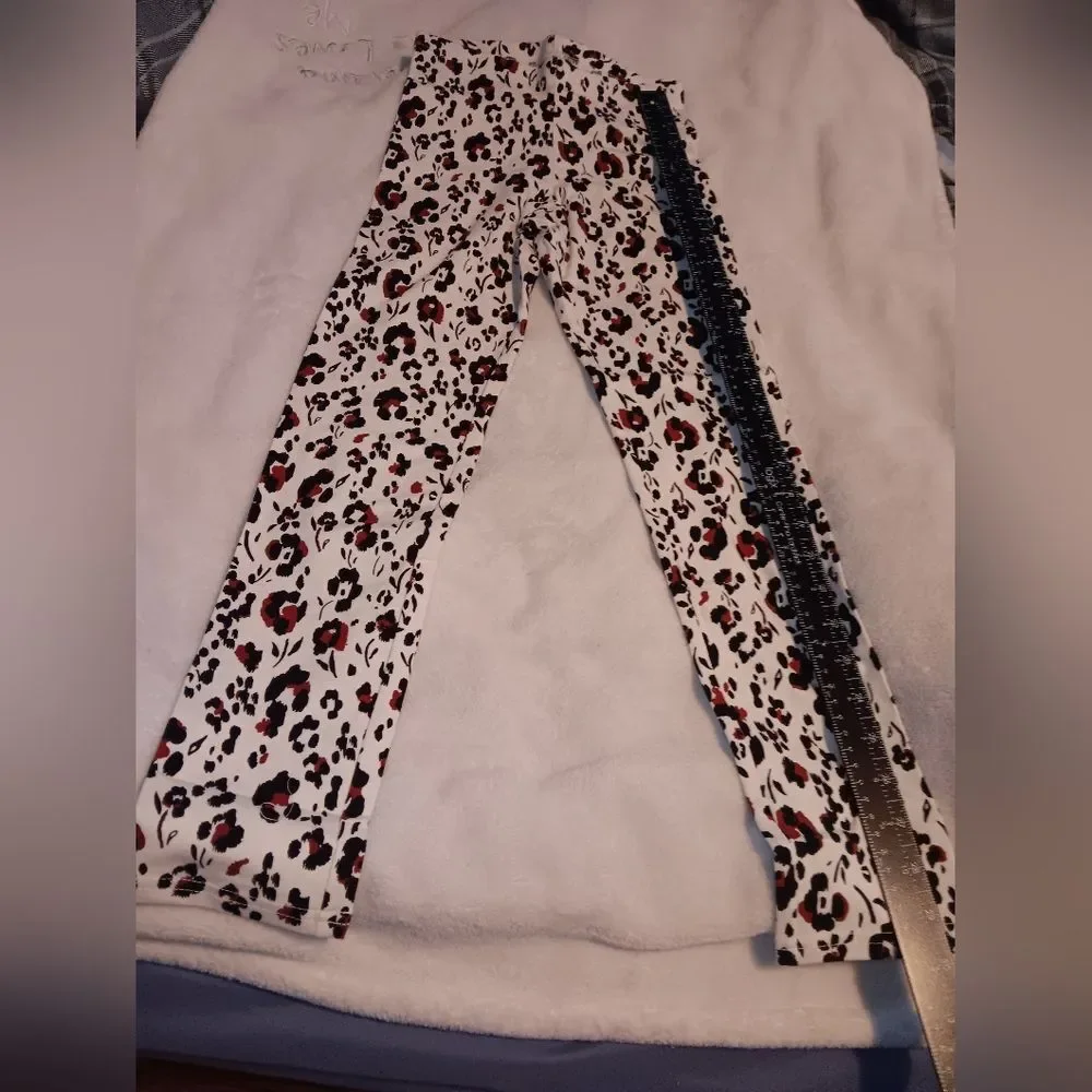Old Navy Softest Long-Sleeve Printed T-Shirt and Leggings NWT